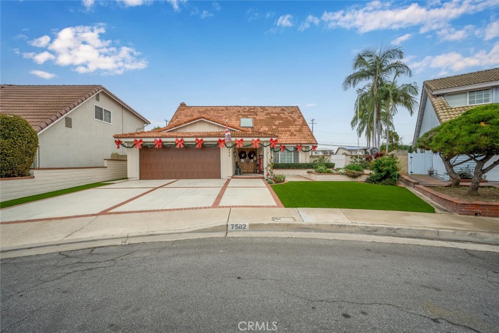 7582 Silverado ln