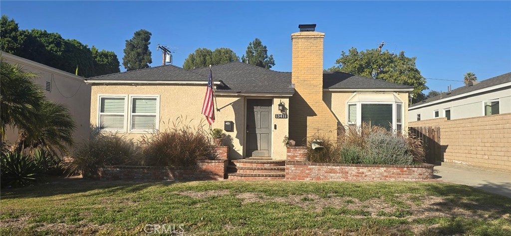 13411 Walnut