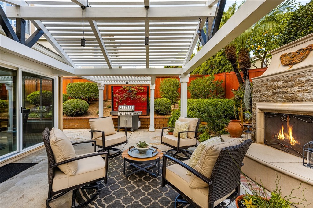 6350 Tiburon Terrace