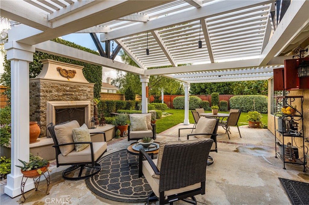 6350 Tiburon Terrace