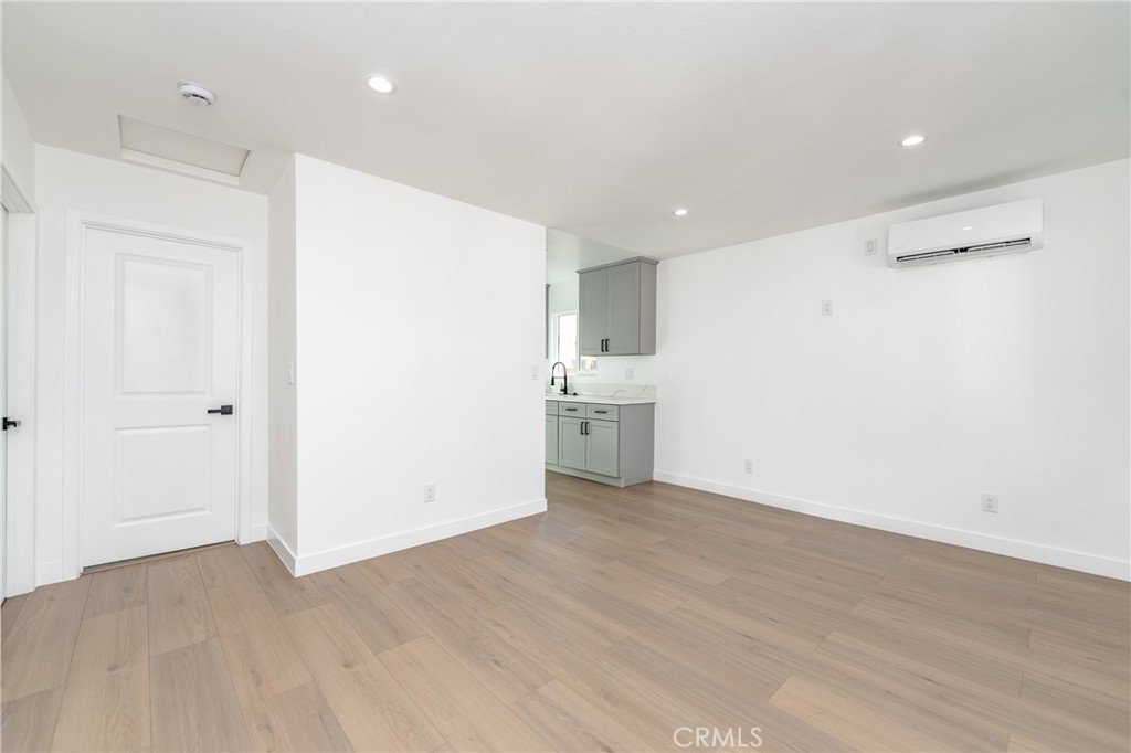 3818 Crawford