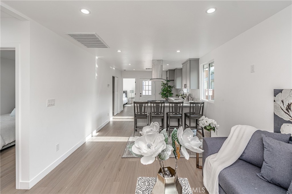 3818 Crawford