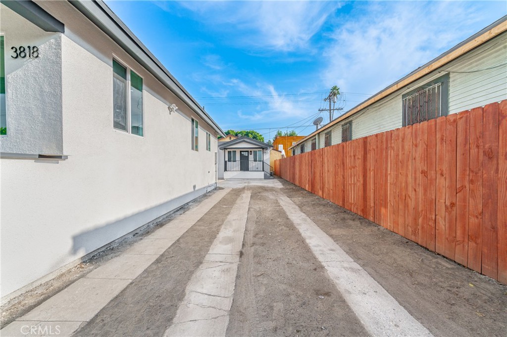 3818 Crawford