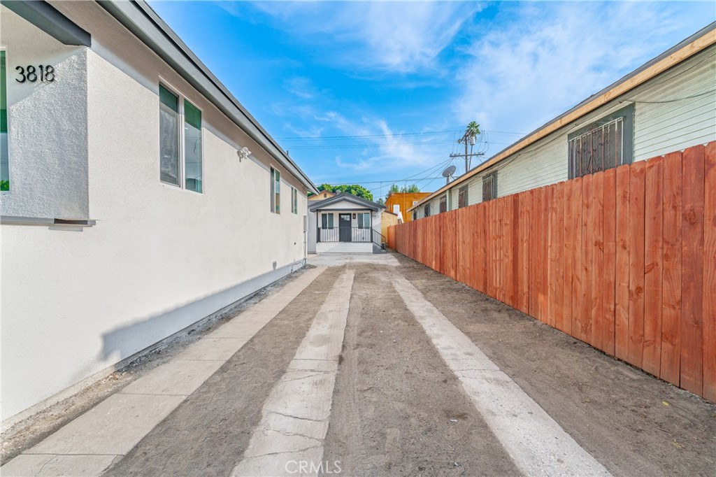 3818 Crawford