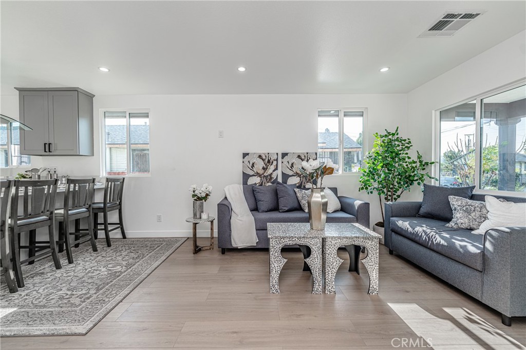3818 Crawford