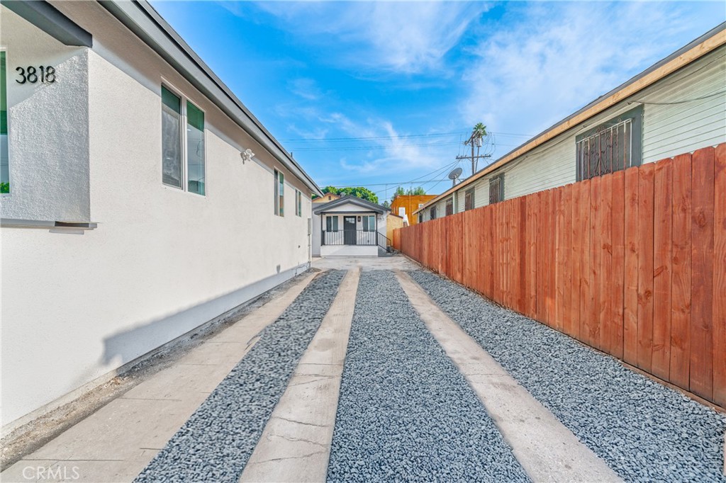 3818 Crawford