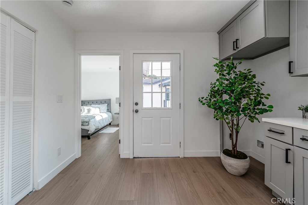 3818 Crawford