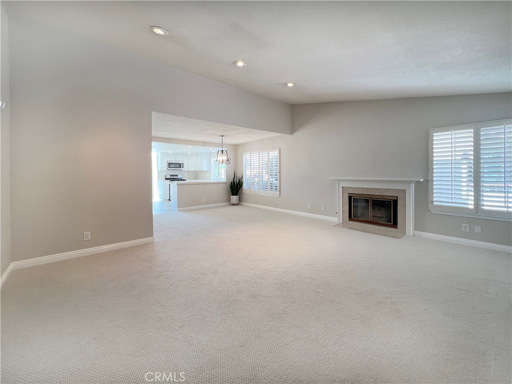 21520 Via La Naranja