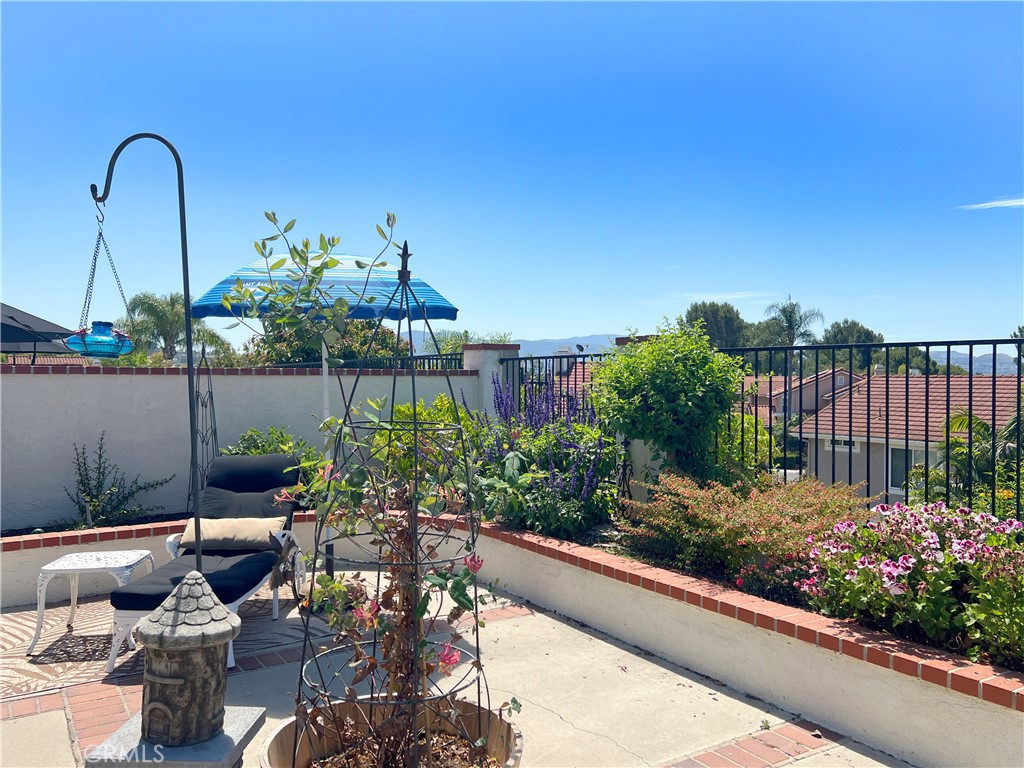 21520 Via La Naranja