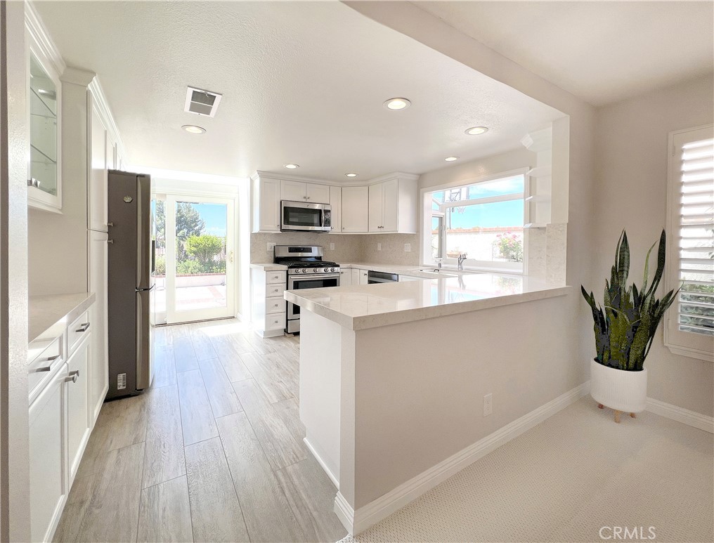 21520 Via La Naranja