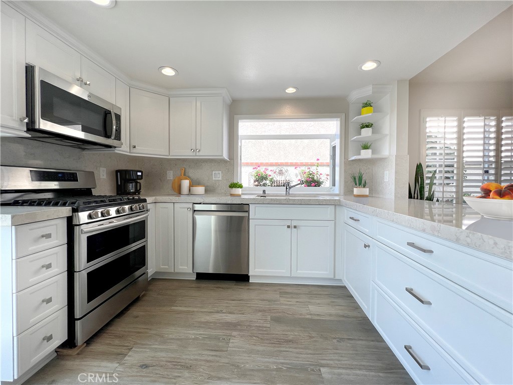 21520 Via La Naranja