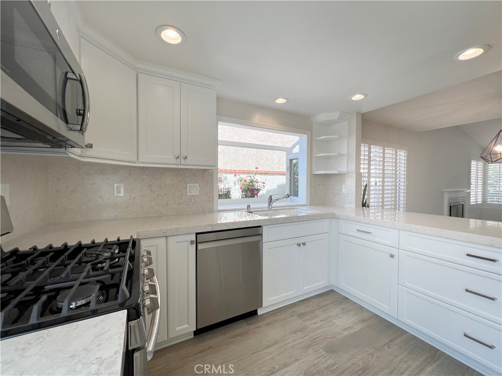 21520 Via La Naranja