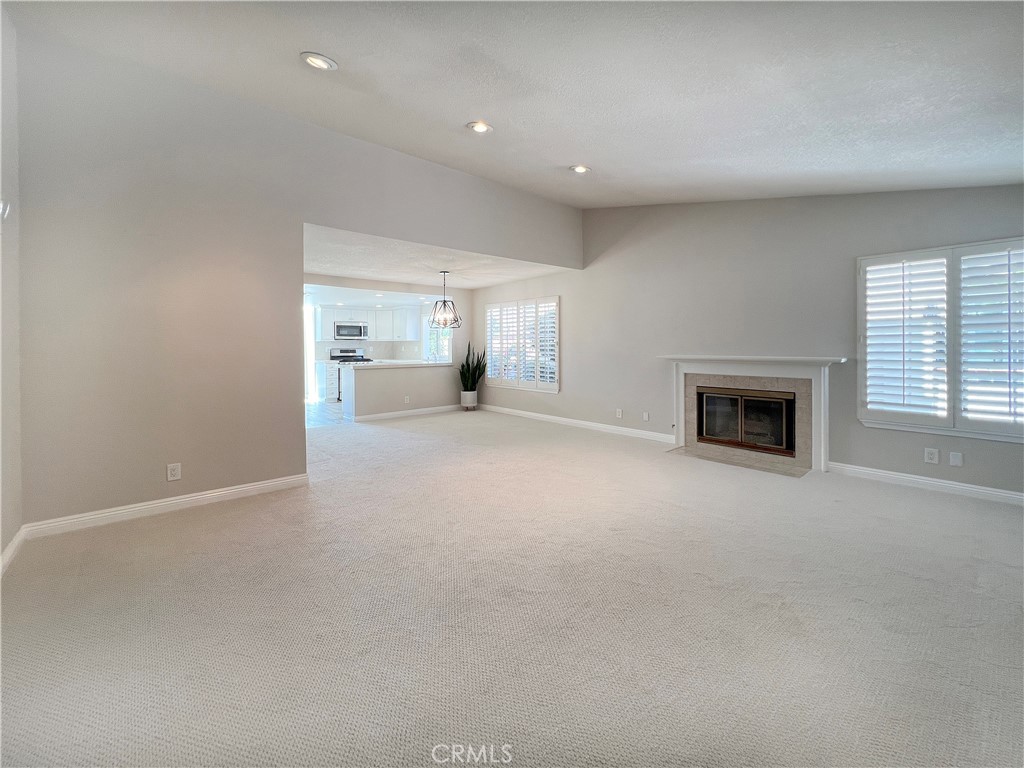 21520 Via La Naranja