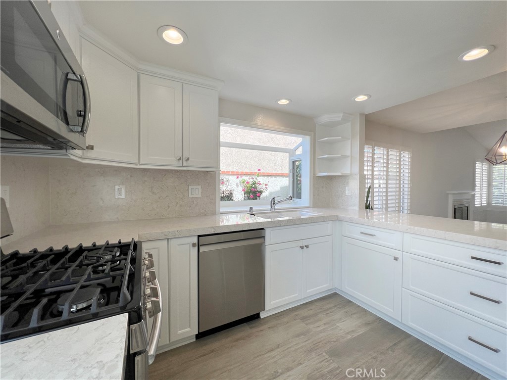 21520 Via La Naranja