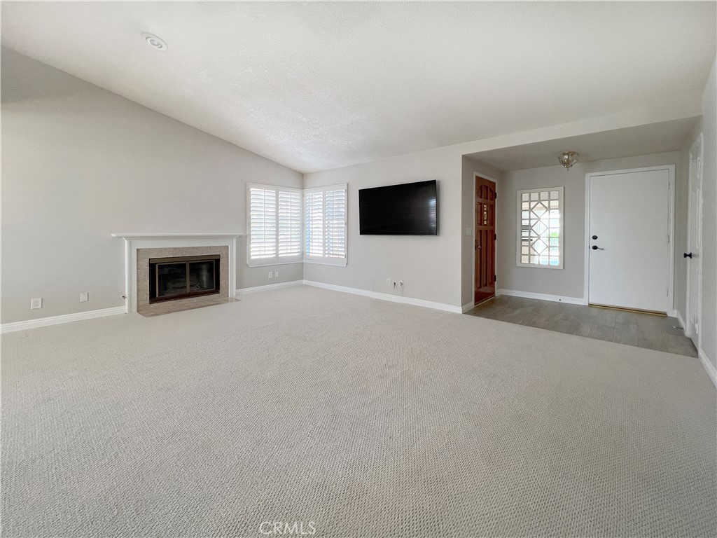 21520 Via La Naranja