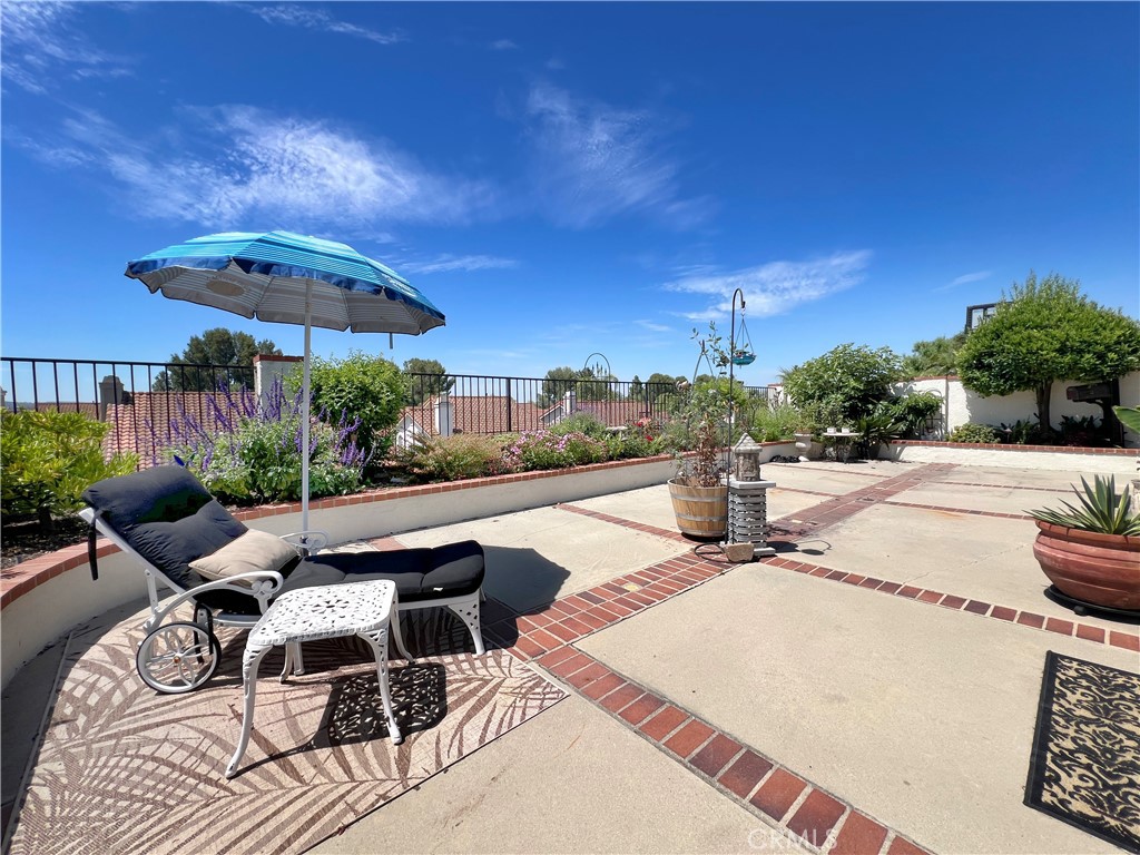 21520 Via La Naranja