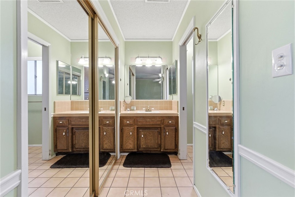2404 Prestwick Court