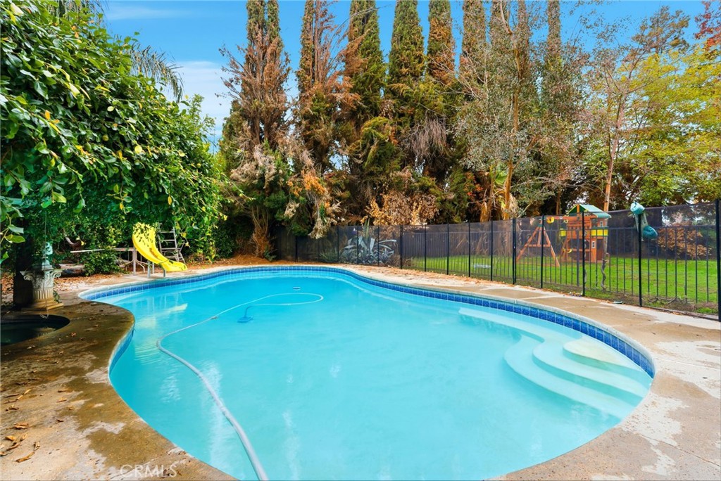 2404 Prestwick Court