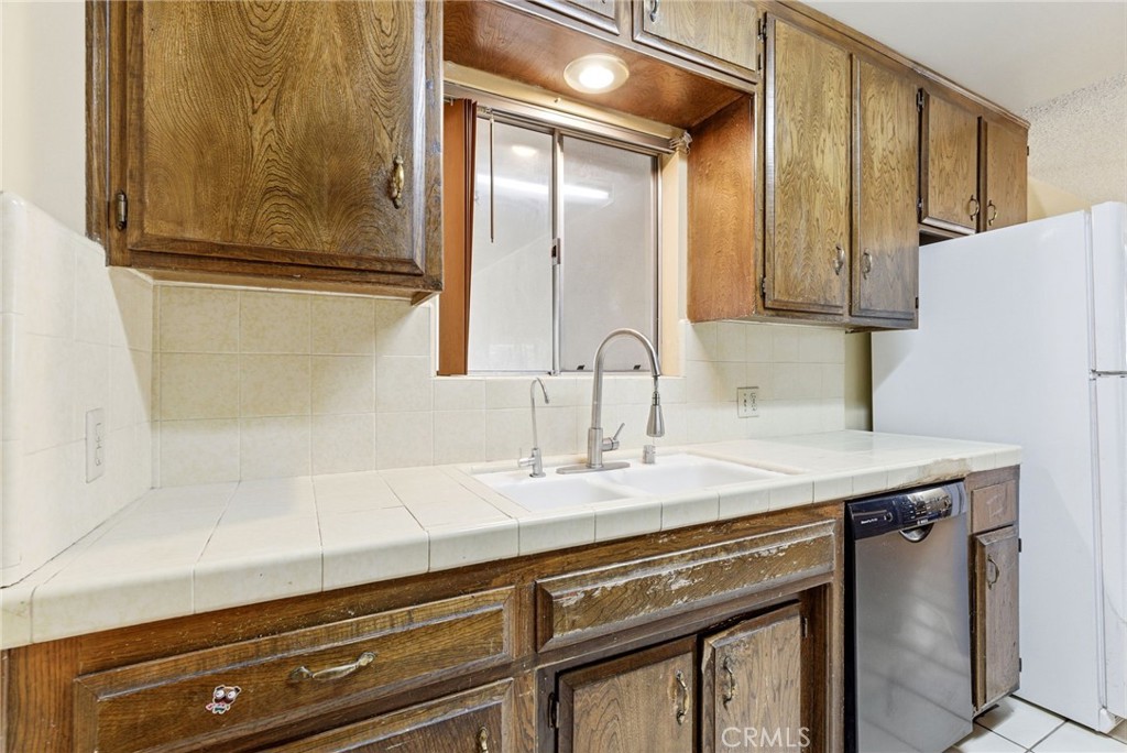 2404 Prestwick Court