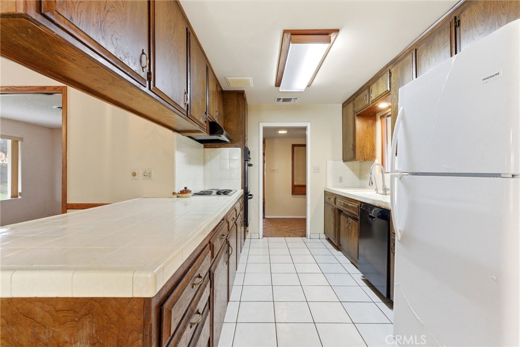 2404 Prestwick Court