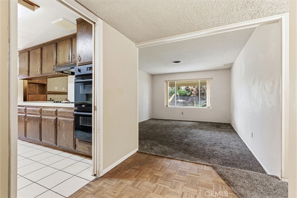 2404 Prestwick Court