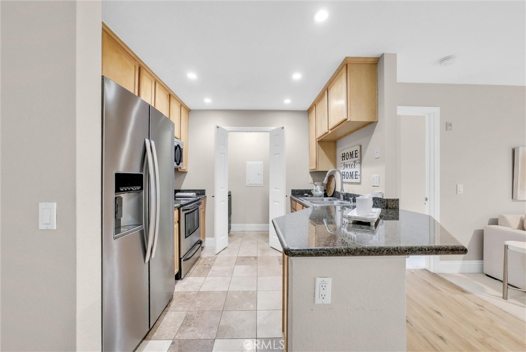2450 San Gabriel Way 208