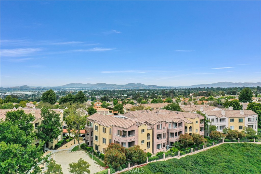 2450 San Gabriel Way 208