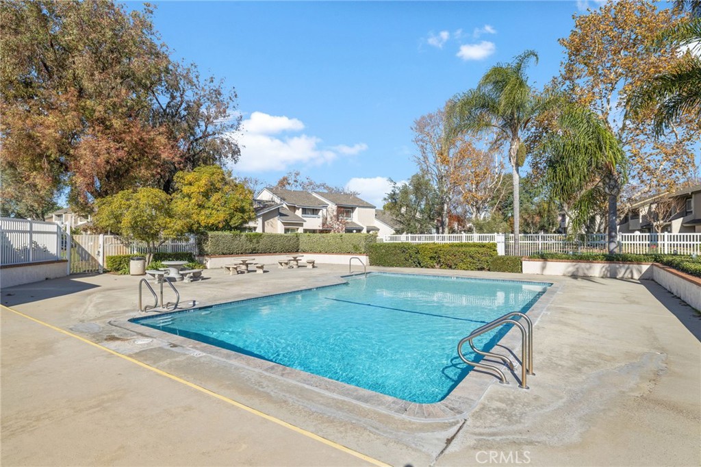 1667 Honeywood Court