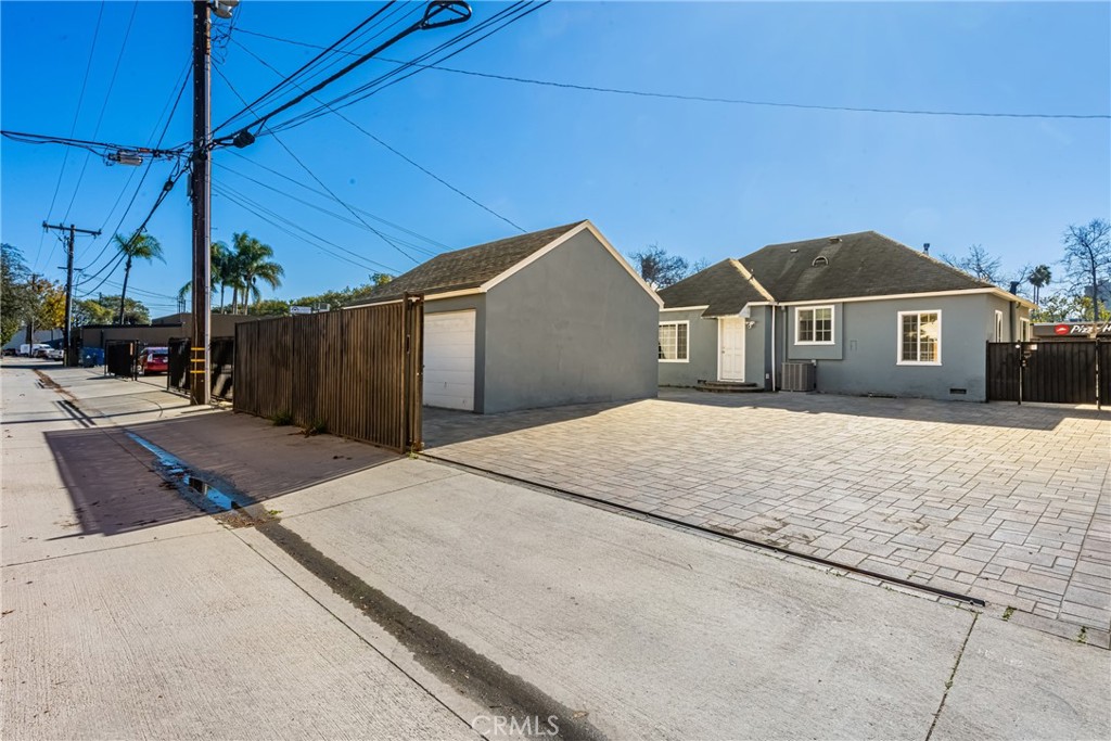 801 W 17th Street