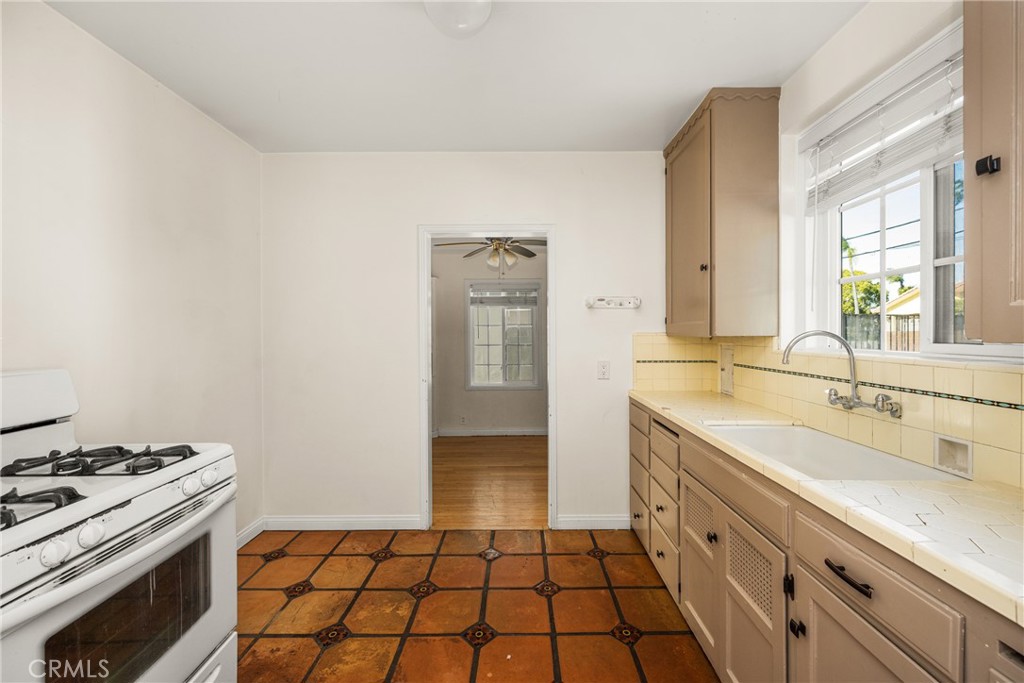 801 W 17th Street