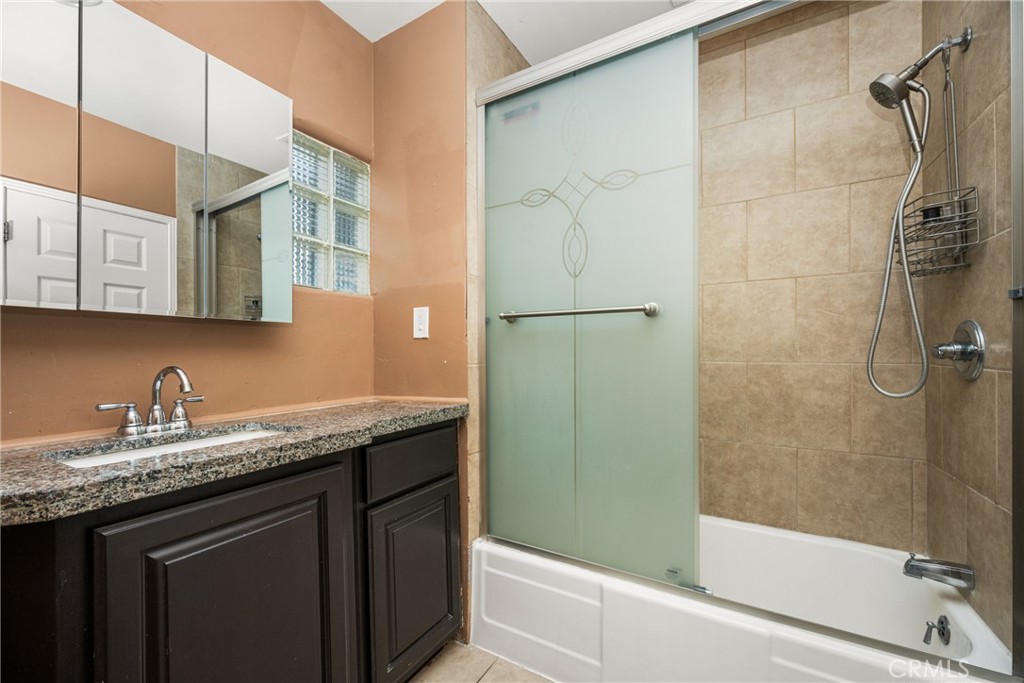 801 W 17th Street
