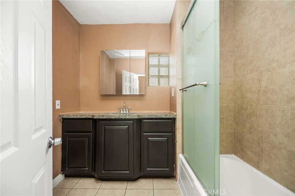 801 W 17th Street