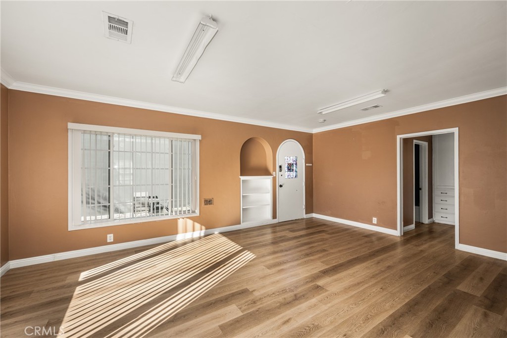 801 W 17th Street