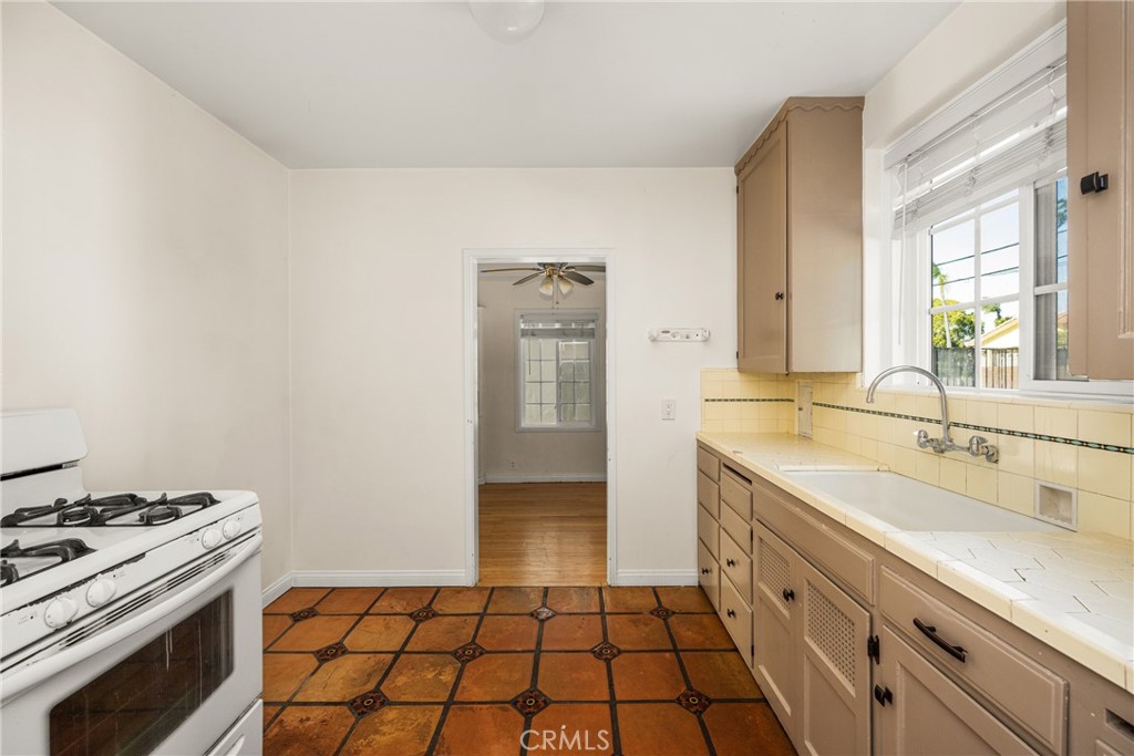 801 W 17th Street
