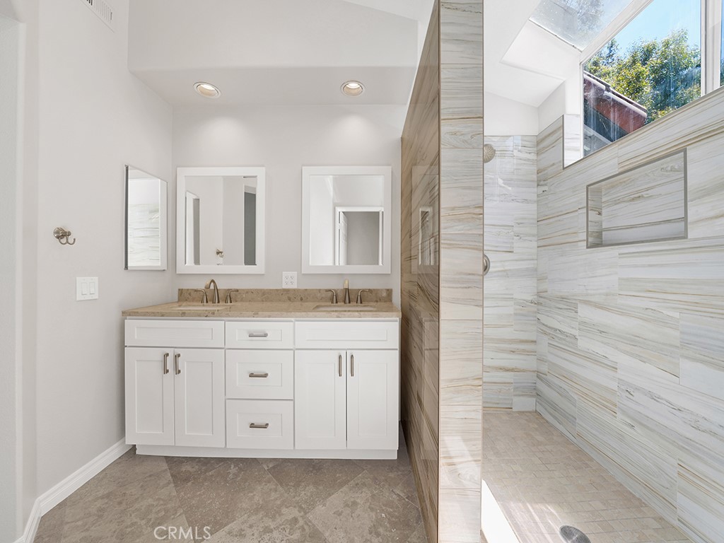 304 N Hickory Branch Lane