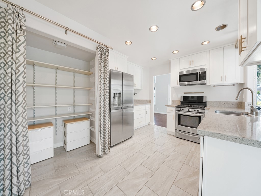 304 N Hickory Branch Lane