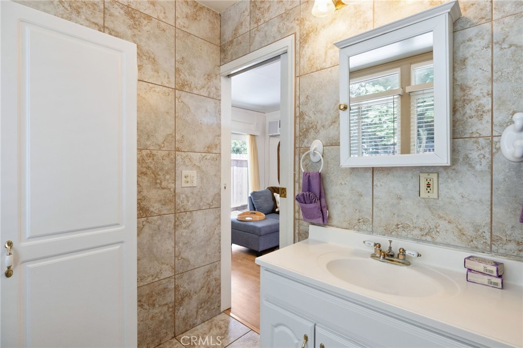 123 Orange Grove Avenue