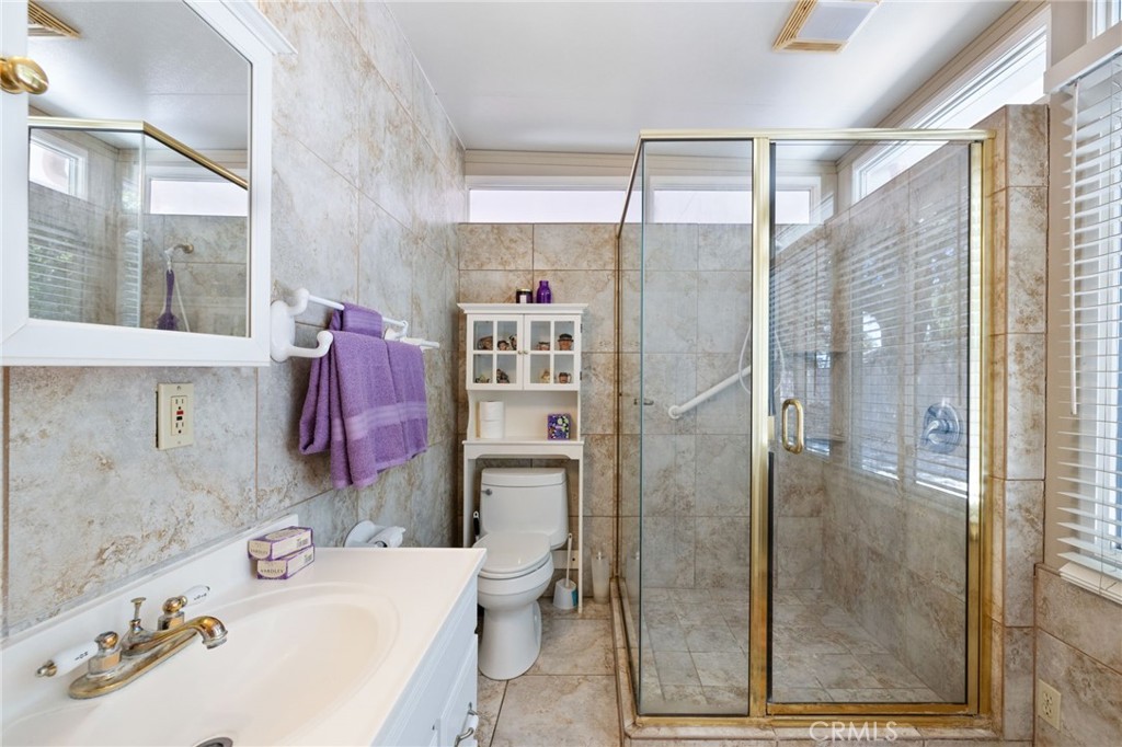 123 Orange Grove Avenue