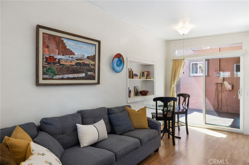 123 Orange Grove Avenue