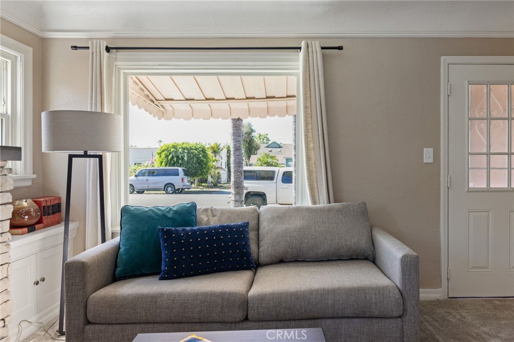 123 Orange Grove Avenue