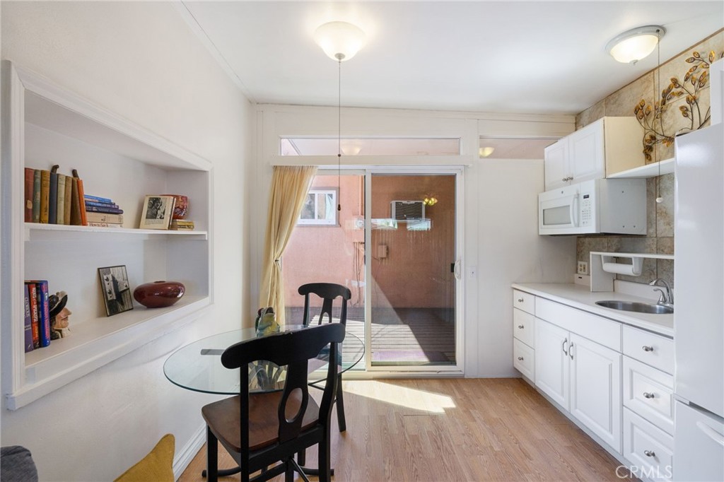 123 Orange Grove Avenue