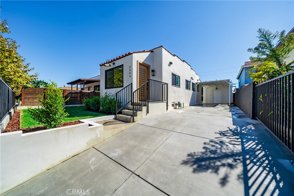 2306 Elmgrove