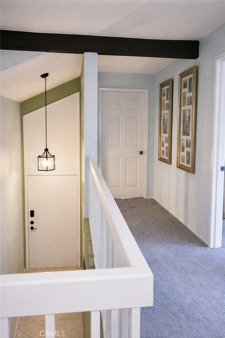 2042 W Beverly Drive