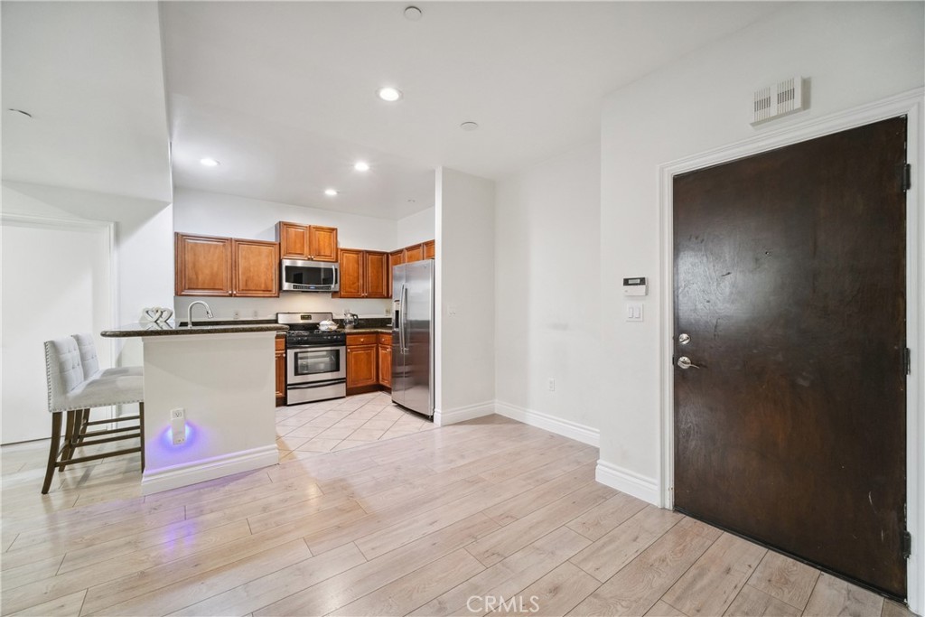 13951 Sherman Way 204