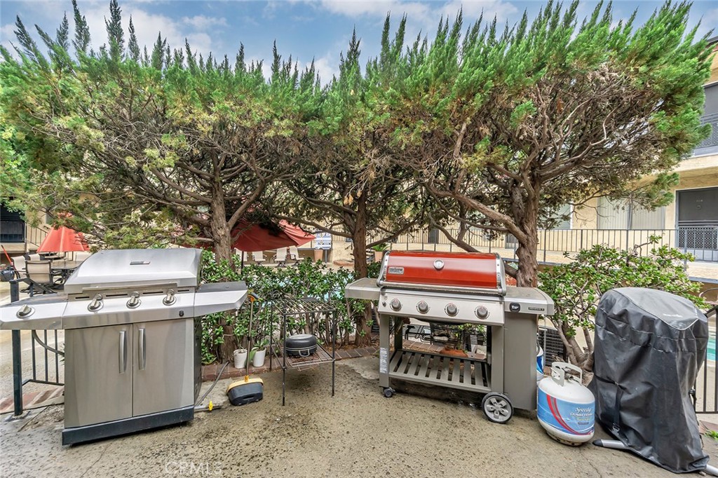 3907 La Crescenta 208