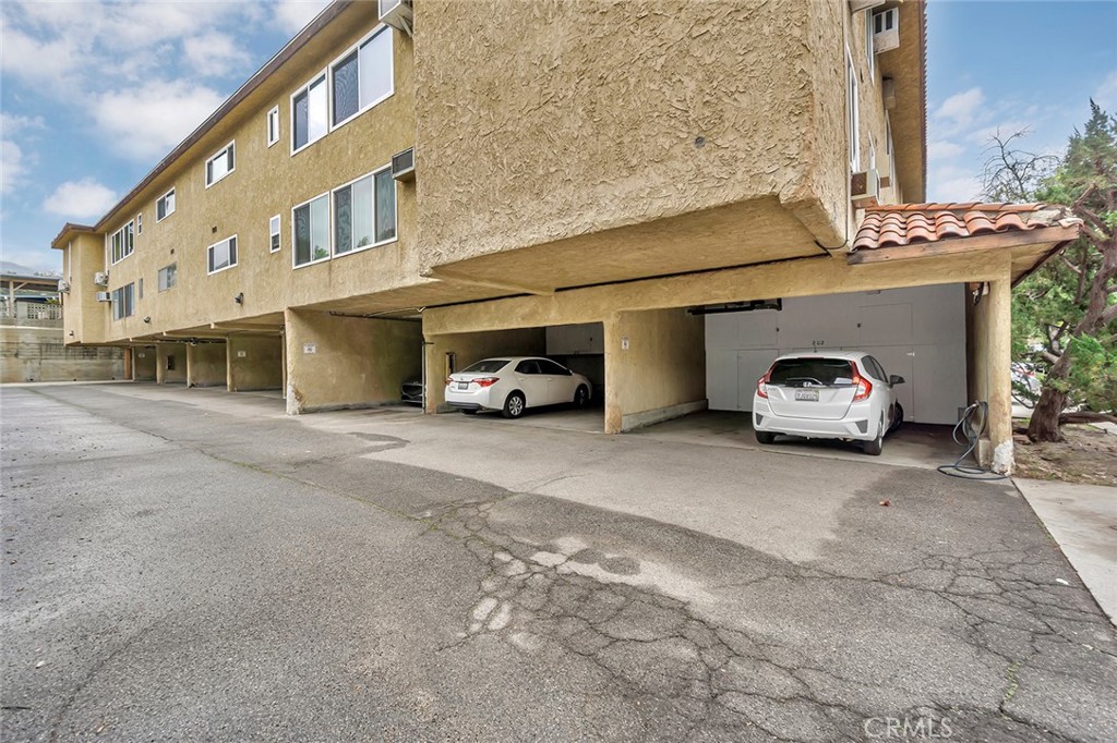 3907 La Crescenta 208