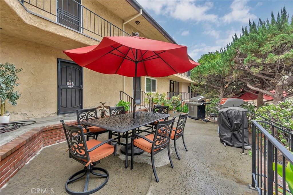 3907 La Crescenta 208