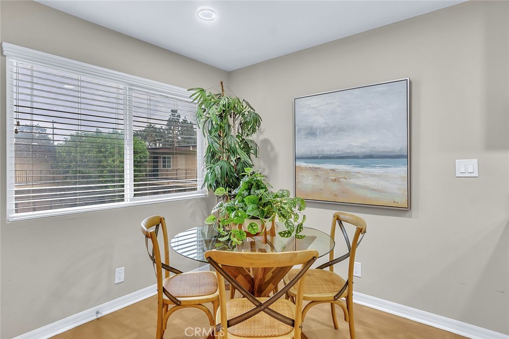 3907 La Crescenta 208