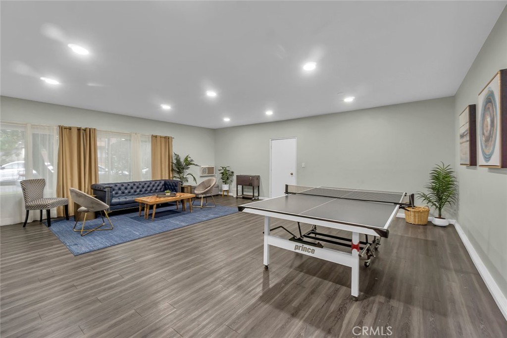 3907 La Crescenta 208