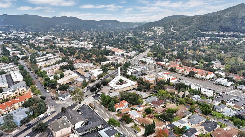 3907 La Crescenta 208